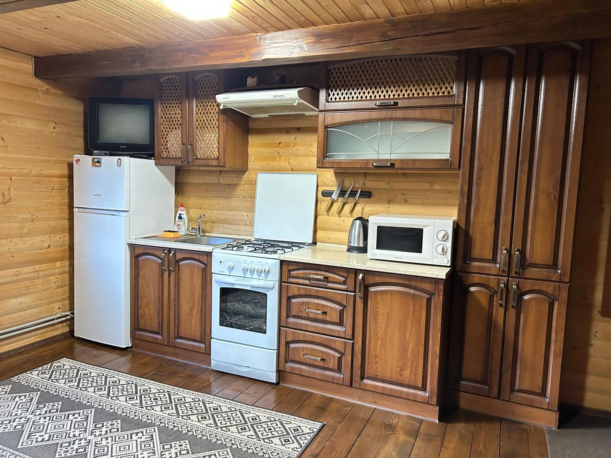 Guest House Kaspiy 부코벨 외부 사진