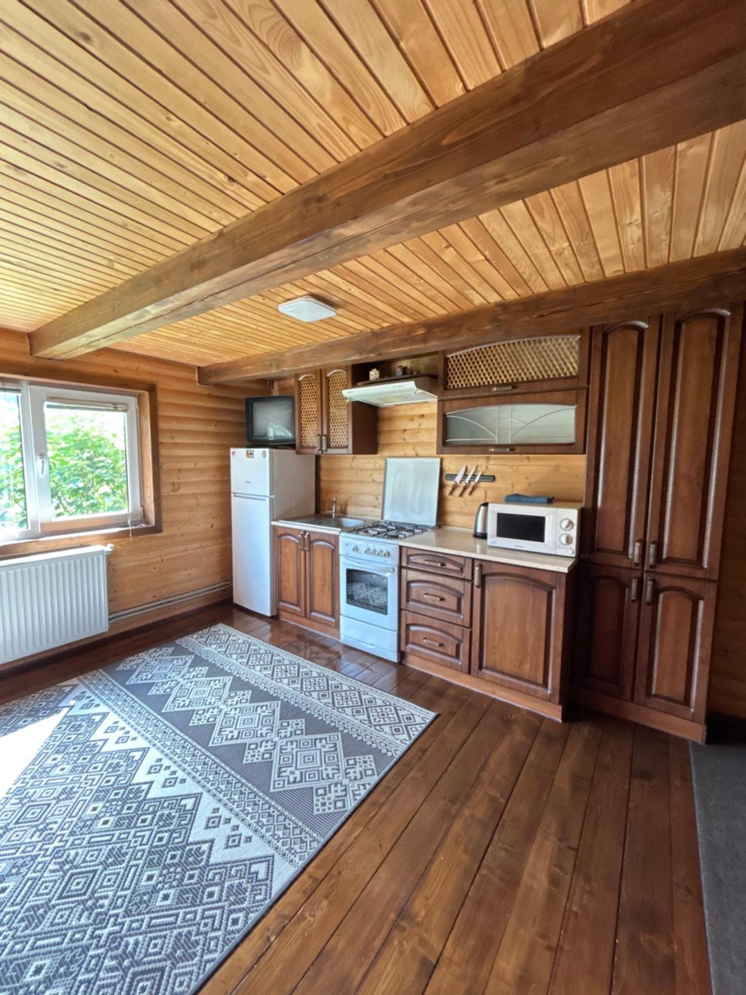 Guest House Kaspiy 부코벨 외부 사진